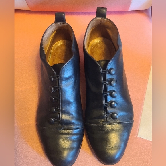 BeautiFeel Shoes - BeautiFeel Black Leather Buttoned Ankle Booties, GUC